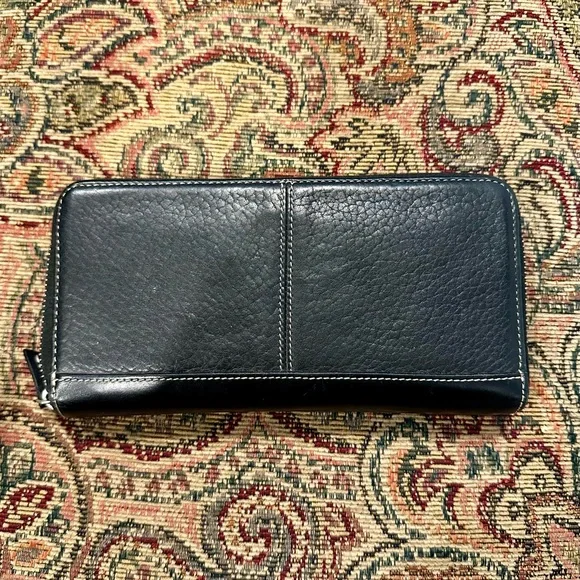 Dooney & Bourke Black Pebbled Leather Wallet - Picture 2 of 8